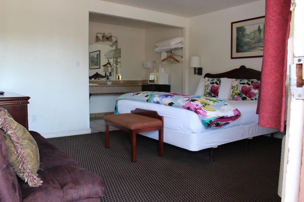 Rodeway Inn Near Downtown Monterey Bagian luar foto