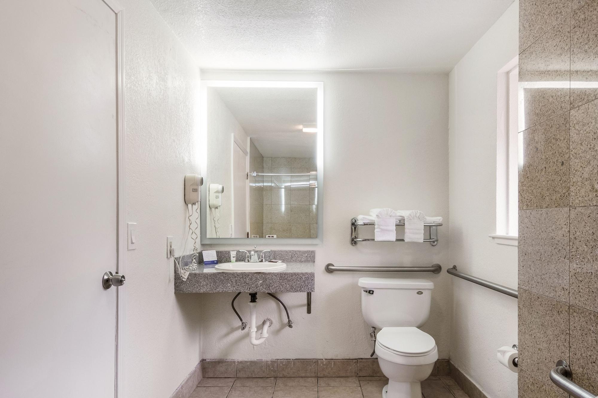 Rodeway Inn Near Downtown Monterey Bagian luar foto