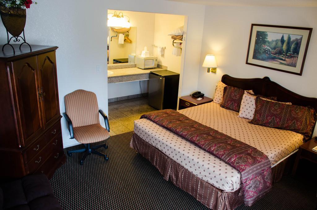 Rodeway Inn Near Downtown Monterey Bagian luar foto