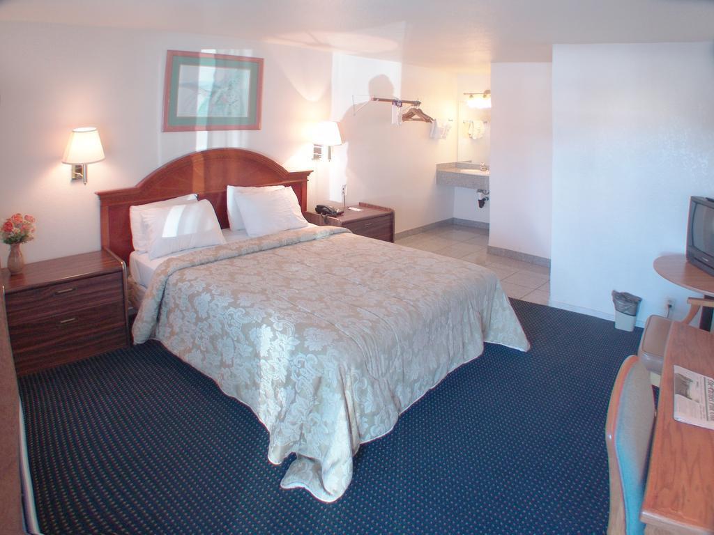 Rodeway Inn Near Downtown Monterey Bagian luar foto